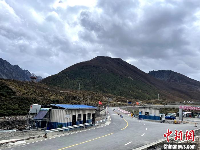 西藏邊境警察:守護G219!在移動方艙的青春堅守