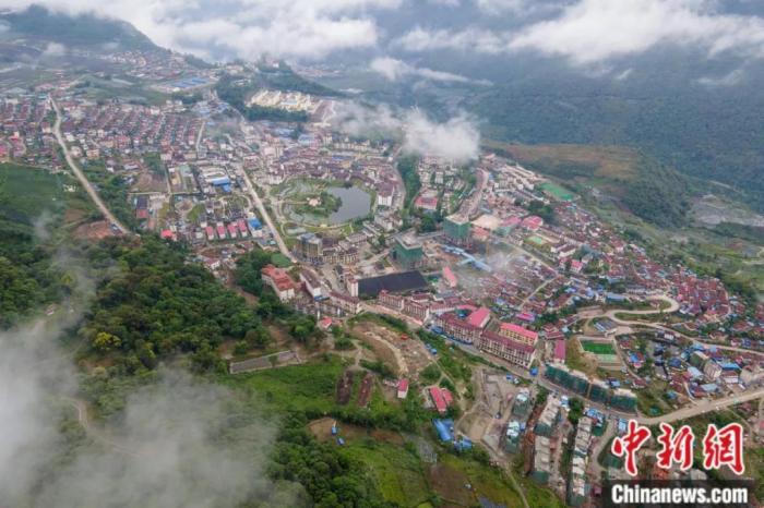 墨脫縣城全貌。(無人機(jī)畫面)
