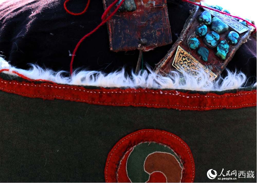 “飛天服飾”細(xì)節(jié)展示。 人民網(wǎng) 李海霞攝