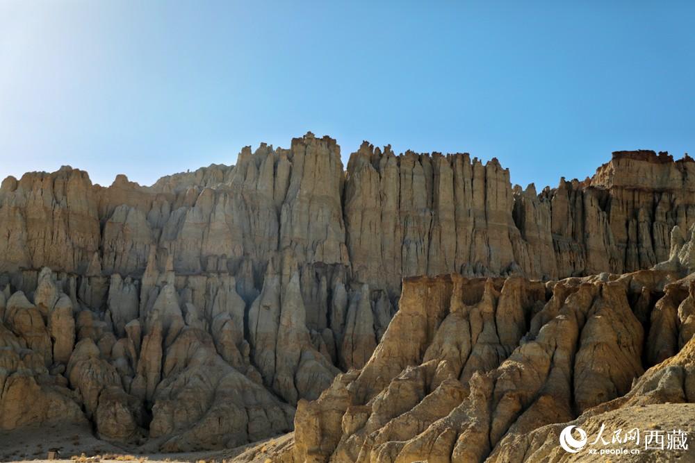 札達(dá)土林。人民網(wǎng) 李海霞攝