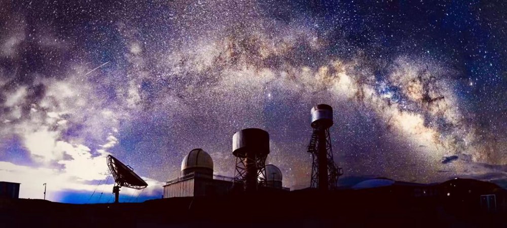 阿里暗夜星空。貢覺(jué)群培攝