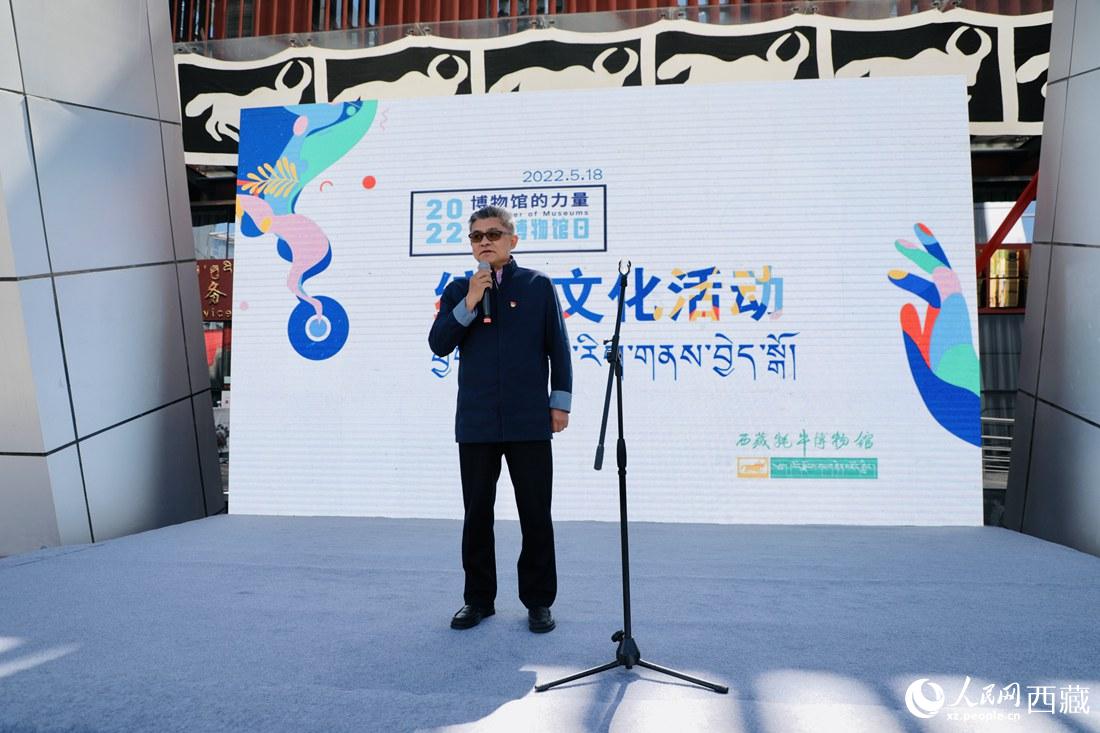 拉薩市委副書記、常務(wù)副市長、北京西藏拉薩指揮部黨委書記王強講話。人民網(wǎng) 次仁羅布攝