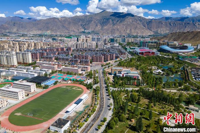 圖為西藏拉薩柳梧新區(qū)。　江飛波 攝