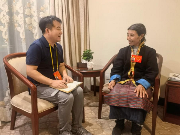 【記者手記Vlog】“守邊的‘阿佳’，您還好嗎”——記者與卓嘎代表再相遇