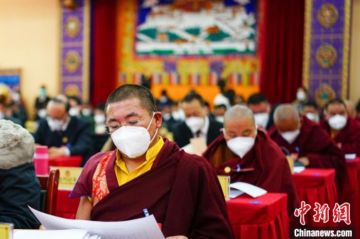 圖為宗教界委員參會建言資政?！〗w波 攝