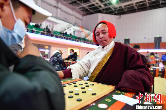 圖為比賽現(xiàn)場?！∝暩聛硭?攝