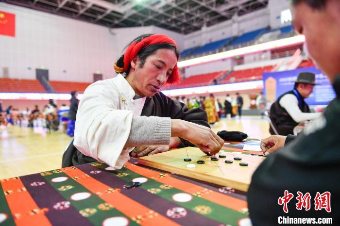 圖為比賽現(xiàn)場?！∝暩聛硭?攝