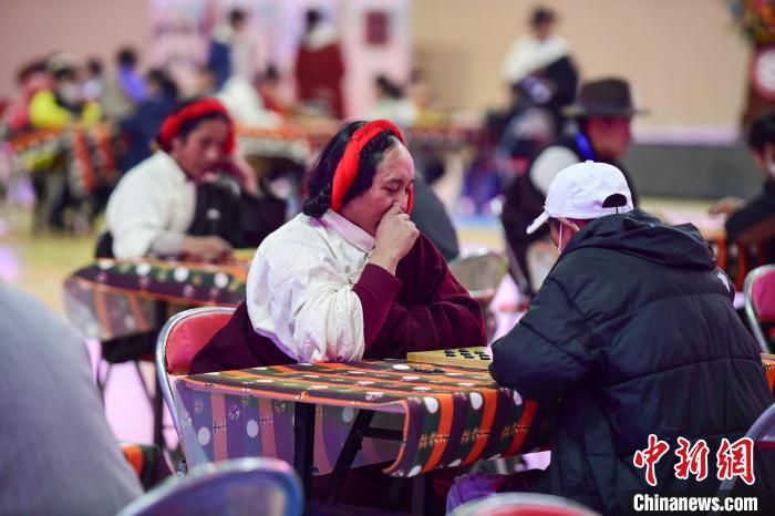 圖為比賽現(xiàn)場?！∝暩聛硭?攝