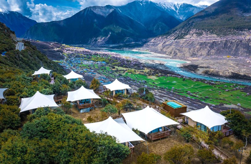 依托桃花資源，打造文旅產(chǎn)業(yè)。 張靜攝