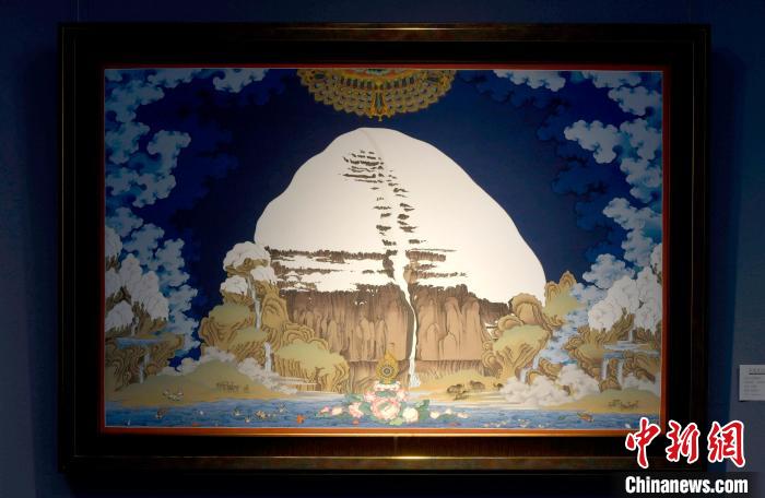 圖為5月16日，展覽中新創(chuàng)唐卡作品《岡底斯山》?！±盍?攝