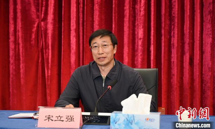 圖為西藏自治區(qū)黨委組織部副部長、第十批援藏干部人才總領隊宋立強致辭。