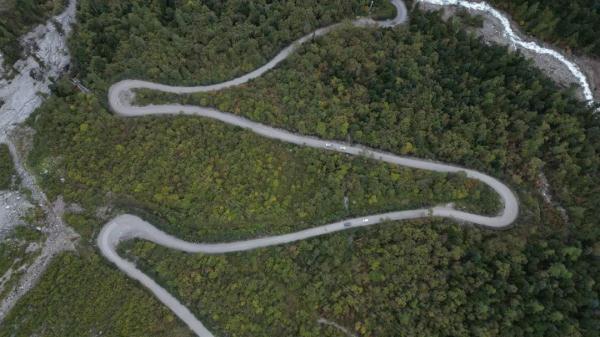 幾代建設(shè)者，歷經(jīng)半個(gè)多世紀(jì)完成！這是一條怎樣的公路？