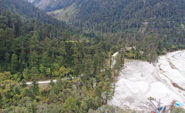 幾代建設(shè)者，歷經(jīng)半個(gè)多世紀(jì)完成！這是一條怎樣的公路？