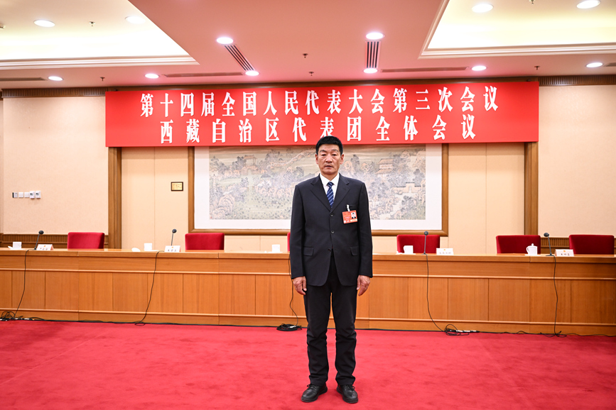 全國人大代表、國網(wǎng)拉薩供電公司城區(qū)供電服務(wù)中心帶電作業(yè)保電班副班長扎西尼瑪。次吉美朵攝