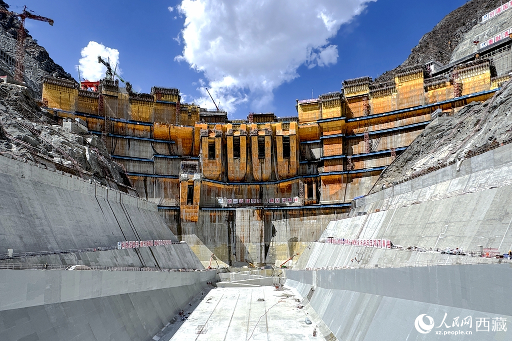 葉巴灘水電站。