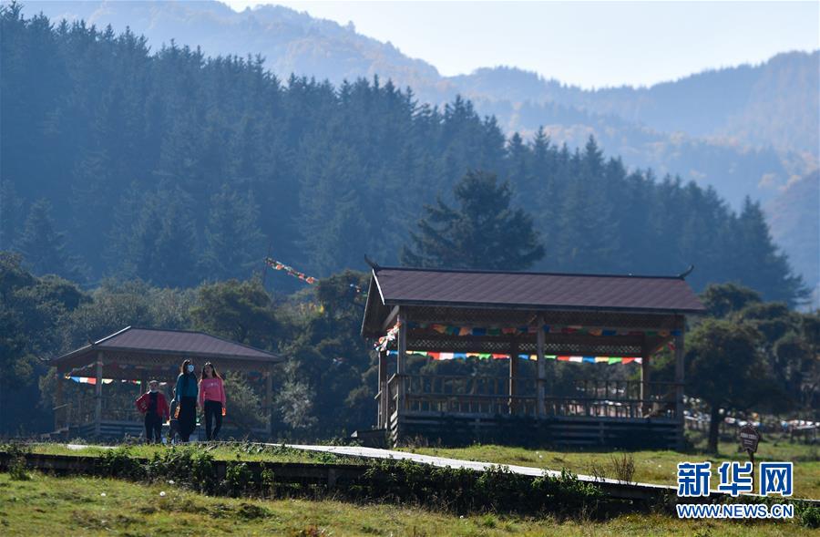 （全面建成小康社會(huì)“百城千縣萬村調(diào)研行”·圖文互動(dòng)）（3）青?？柎澹骸肮夤鞔濉钡娜A麗轉(zhuǎn)身