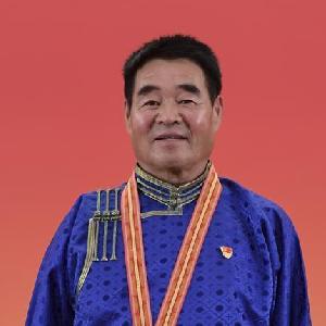 （奮斗百年路　啟航新征程·“七一勛章”獲得者·圖文互動(dòng)）（2）“草原之子”廷·巴特爾：讓草原綠起來(lái)，幫牧民富起來(lái)